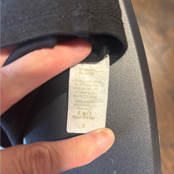 Fashion Nova Elegant Black Sleeveless Top ( size S) - Picture 4 of 6